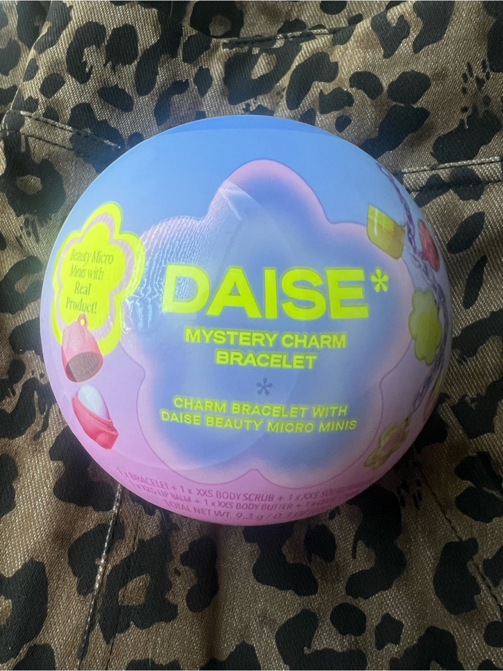 Daise Mystery Charm Bracelet Bath & Body Set - Pink & Blue